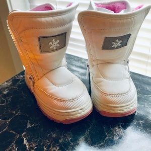 Falls Creek Girls Insulated Boots